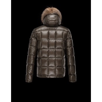 Moncler γυναικεία μόδα