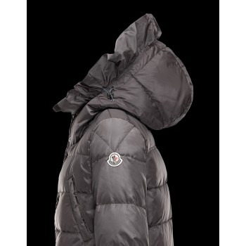 Moncler μπουφαν με κουκουλα