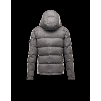 Moncler online καταστηματα ρουχων