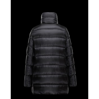 Moncler ρουχα μοντερνα