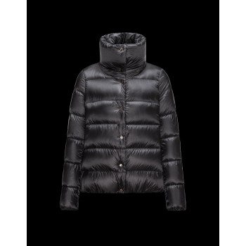 Moncler ρουχα για παραλια