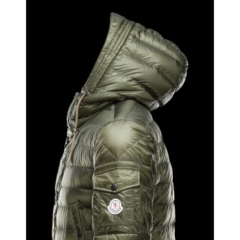 Moncler ρουχα eshop