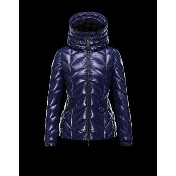 Moncler γυναικεια μπουφαν με γουνα στην κουκουλα